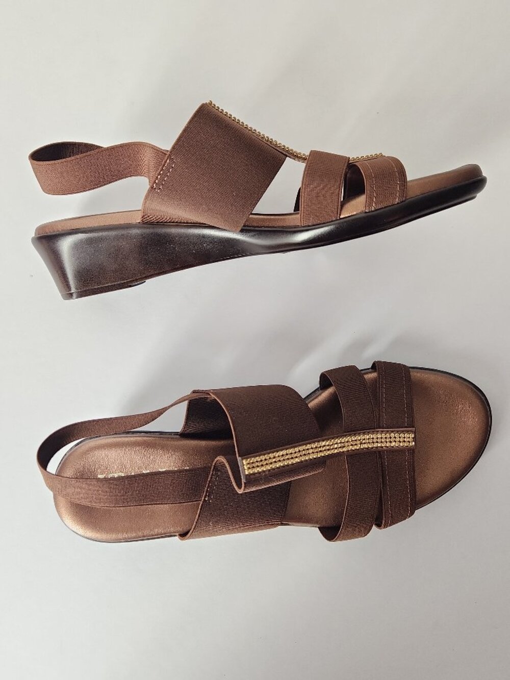 Italian Shoemaker Womens 9 M Wedge sandals brown bronze elastic straps embellish